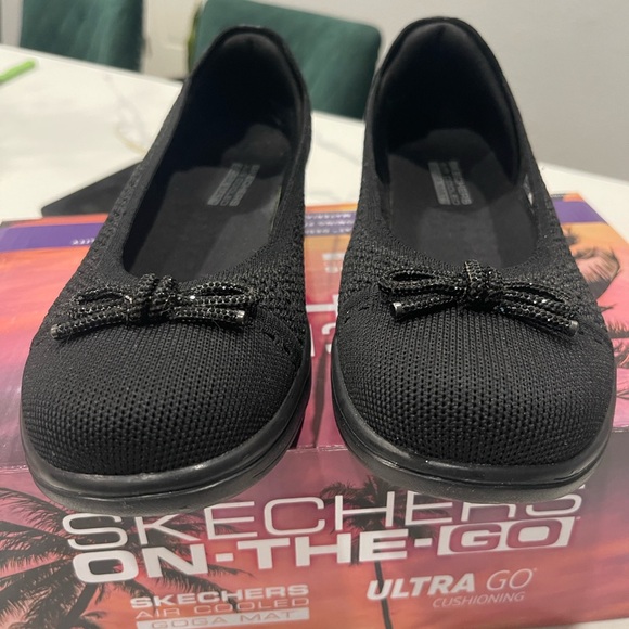 Skechers On-The-Go Flex Radiant - Splendid size 7.5 - Picture 2 of 9